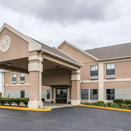 Days Inn By Wyndham Kentland Екстериор снимка