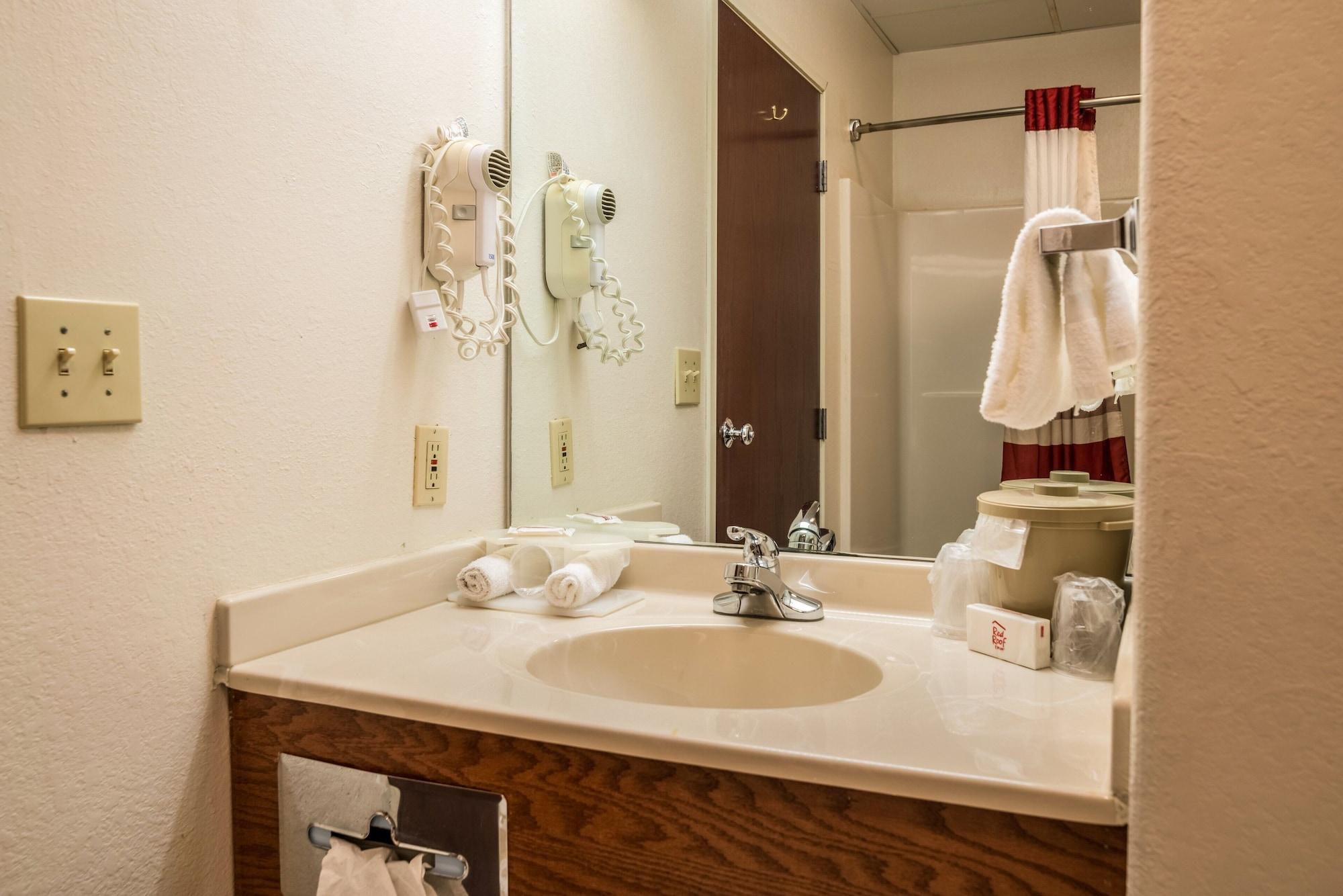 Days Inn By Wyndham Kentland Екстериор снимка