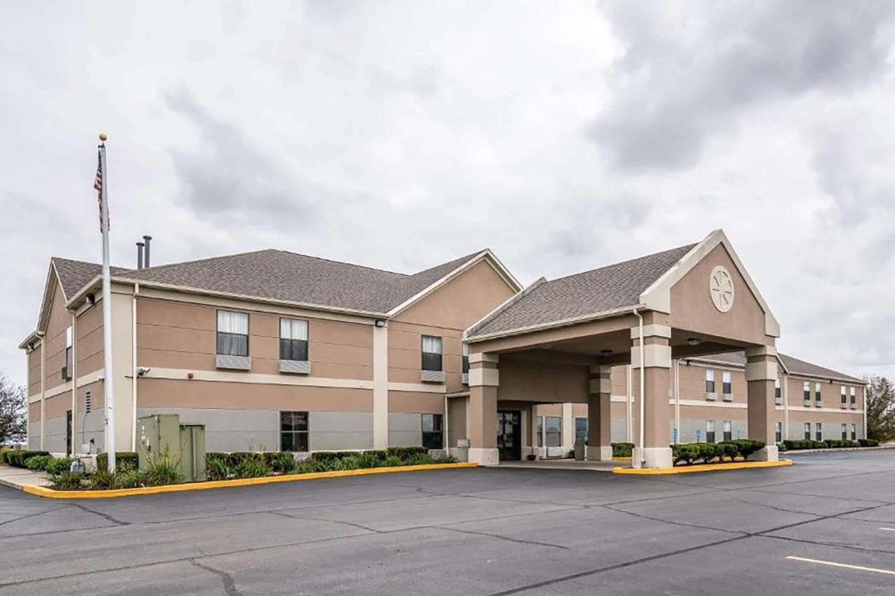 Days Inn By Wyndham Kentland Екстериор снимка